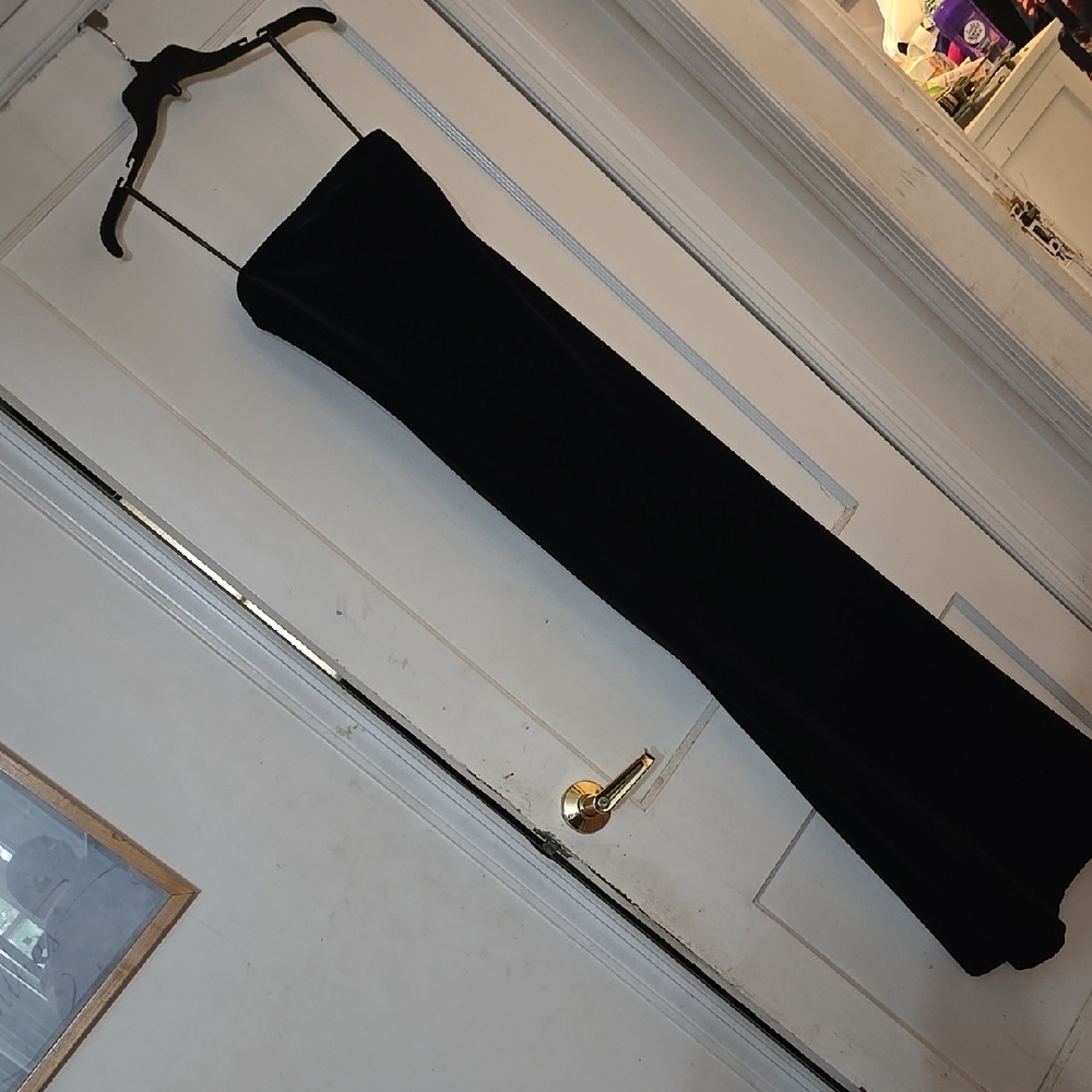 Elegant Black Strapless Dress
